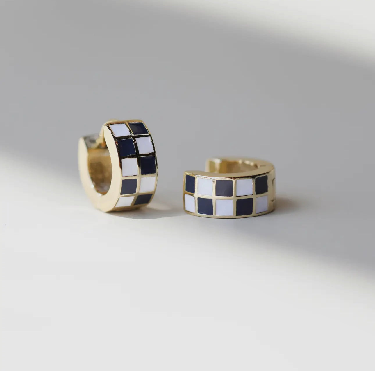 Navy & White Checkered Enamel Huggies