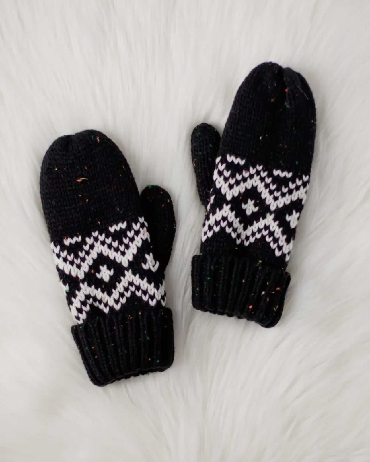 Black Speckled Knit Mittens
