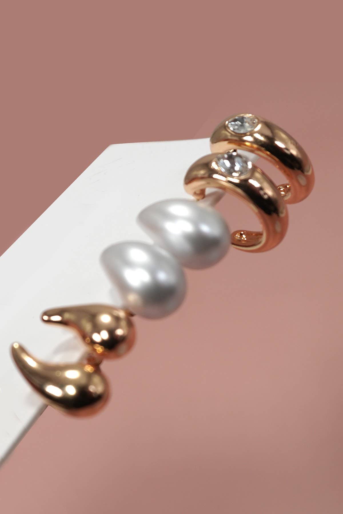 BUBBLE HUGGIE HOOP TEARDROP PEARL GOLD EARRINGS